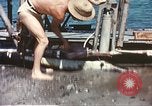 Immagine di Ragazzi italiani Sicilia Italia, 1943, secondo 47 filmato di repertorio 65675060638