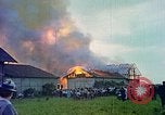 Standbild Gebäude in Brand Deutschland, 1940, aus Sekunde 21 historischem Filmmaterial Videoclip 65675060654