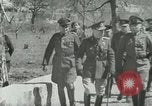 Immagine di Dittatore rumeno Ion Antonescu Victor visitando le truppe in Odessa in Odessa Ucraina, 1941, secondo 13 filmato di repertorio 65675060665