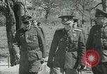 Immagine di Dittatore rumeno Ion Antonescu Victor visitando le truppe in Odessa in Odessa Ucraina, 1941, secondo 16 filmato di repertorio 65675060665