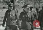 Immagine di Dittatore rumeno Ion Antonescu Victor visitando le truppe in Odessa in Odessa Ucraina, 1941, secondo 17 filmato di repertorio 65675060665