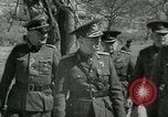 Immagine di Dittatore rumeno Ion Antonescu Victor visitando le truppe in Odessa in Odessa Ucraina, 1941, secondo 18 filmato di repertorio 65675060665