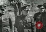 Immagine di Dittatore rumeno Ion Antonescu Victor visitando le truppe in Odessa in Odessa Ucraina, 1941, secondo 19 filmato di repertorio 65675060665