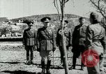 Immagine di Dittatore rumeno Ion Antonescu Victor visitando le truppe in Odessa in Odessa Ucraina, 1941, secondo 23 filmato di repertorio 65675060665
