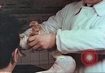Standbild Handaufzug von Atombombe Hiroshima Japan, 1946, aus Sekunde 18 historischem Filmmaterial Videoclip 65675060686