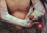Standbild Handaufzug von Atombombe Hiroshima Japan, 1946, aus Sekunde 31 historischem Filmmaterial Videoclip 65675060686