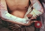 Standbild Handaufzug von Atombombe Hiroshima Japan, 1946, aus Sekunde 38 historischem Filmmaterial Videoclip 65675060686