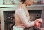 Image effets de position sur victime de la bombe atomique Hiroshima au Japon, 1946, de la seconde 11 séquences d'archives historiques vidéo 65675060697