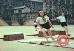 Immagine di I bambini della scuola elementare Giappone, 1946, secondo 36 filmato di repertorio 65675060716