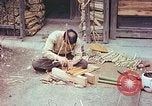 Standbild japanische Arbeiter Kyoto Japan, 1946, aus Sekunde 39 historischem Filmmaterial Videoclip 65675060731