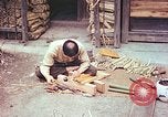 Standbild japanische Arbeiter Kyoto Japan, 1946, aus Sekunde 43 historischem Filmmaterial Videoclip 65675060731