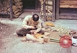 Standbild japanische Arbeiter Kyoto Japan, 1946, aus Sekunde 44 historischem Filmmaterial Videoclip 65675060731