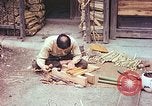 Standbild japanische Arbeiter Kyoto Japan, 1946, aus Sekunde 46 historischem Filmmaterial Videoclip 65675060731