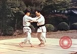 Standbild Judo Übung Japan, 1946, aus Sekunde 11 historischem Filmmaterial Videoclip 65675060737