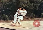 Standbild Judo Übung Japan, 1946, aus Sekunde 12 historischem Filmmaterial Videoclip 65675060737