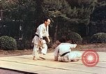 Standbild Judo Übung Japan, 1946, aus Sekunde 16 historischem Filmmaterial Videoclip 65675060737