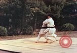 Standbild Judo Übung Japan, 1946, aus Sekunde 17 historischem Filmmaterial Videoclip 65675060737