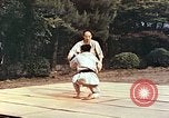 Standbild Judo Übung Japan, 1946, aus Sekunde 22 historischem Filmmaterial Videoclip 65675060737