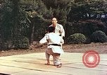 Standbild Judo Übung Japan, 1946, aus Sekunde 29 historischem Filmmaterial Videoclip 65675060737