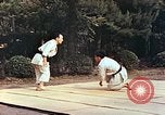 Standbild Judo Übung Japan, 1946, aus Sekunde 38 historischem Filmmaterial Videoclip 65675060737