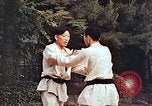 Standbild Judo Übung Japan, 1946, aus Sekunde 55 historischem Filmmaterial Videoclip 65675060737