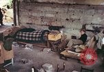 Immagine di Medics giapponese Nagasaki Giappone, 1945, secondo 10 filmato di repertorio 65675060747