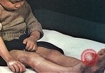 Immagine di Ragazzo giapponese Nagasaki Giappone, 1946, secondo 48 filmato di repertorio 65675060756