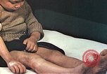 Immagine di Ragazzo giapponese Nagasaki Giappone, 1946, secondo 49 filmato di repertorio 65675060756