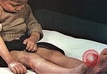Immagine di Ragazzo giapponese Nagasaki Giappone, 1946, secondo 60 filmato di repertorio 65675060756