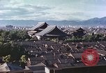 Immagine di Higashi Honganji tempio buddista Kyoto in Giappone, 1946, secondo 5 filmato di repertorio 65675060763