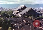 Immagine di Higashi Honganji tempio buddista Kyoto in Giappone, 1946, secondo 22 filmato di repertorio 65675060763