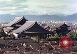 Immagine di Higashi Honganji tempio buddista Kyoto in Giappone, 1946, secondo 31 filmato di repertorio 65675060763