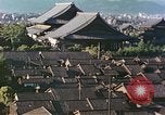 Immagine di Higashi Honganji tempio buddista Kyoto in Giappone, 1946, secondo 52 filmato di repertorio 65675060763