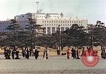 Immagine di Il popolo giapponese Tokyo Giappone, 1946, secondo 8 filmato di repertorio 65675060767