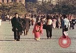 Immagine di Il popolo giapponese Tokyo Giappone, 1946, secondo 25 filmato di repertorio 65675060767