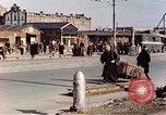 Immagine di Il popolo giapponese Tokyo Giappone, 1946, secondo 47 filmato di repertorio 65675060768