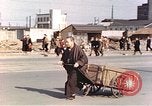 Immagine di Il popolo giapponese Tokyo Giappone, 1946, secondo 52 filmato di repertorio 65675060768