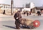 Immagine di Il popolo giapponese Tokyo Giappone, 1946, secondo 53 filmato di repertorio 65675060768