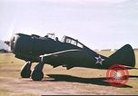 Image US Army 17e Escadron de Poursuite P-35 avions et un B-17 Philippines, 1941, de la seconde 16 séquences d'archives historiques vidéo 65675060831