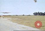 Image US Army 17e Escadron de Poursuite P-35 avions et un B-17 Philippines, 1941, de la seconde 52 séquences d'archives historiques vidéo 65675060831