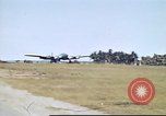 Image US Army 17e Escadron de Poursuite P-35 avions et un B-17 Philippines, 1941, de la seconde 56 séquences d'archives historiques vidéo 65675060831