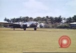 Image US Army 17e Escadron de Poursuite P-35 avions et un B-17 Philippines, 1941, de la seconde 59 séquences d'archives historiques vidéo 65675060831