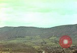Standbild USA Lkws China, 1941, aus Sekunde 31 historischem Filmmaterial Videoclip 65675060837