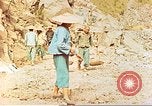 Standbild Katchin Bergsteiger Paoshan China, 1941, aus Sekunde 27 historischem Filmmaterial Videoclip 65675060843