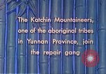 Standbild Katchin Bergsteiger Paoshan China, 1941, aus Sekunde 35 historischem Filmmaterial Videoclip 65675060843