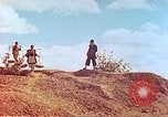 Standbild Katchin Bergsteiger Paoshan China, 1941, aus Sekunde 54 historischem Filmmaterial Videoclip 65675060843