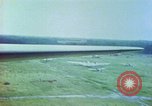 Immagine di Aviosuperficie di Atsugi alla fine della seconda guerra mondiale Atsugi Giappone, 1945, secondo 11 filmato di repertorio 65675060855