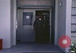 Standbild USA airmen California United States USA, 1976, aus Sekunde 17 historischem Filmmaterial Videoclip 65675060870