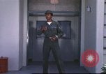 Standbild USA airmen California United States USA, 1976, aus Sekunde 20 historischem Filmmaterial Videoclip 65675060870