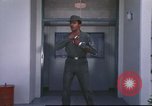 Standbild USA airmen California United States USA, 1976, aus Sekunde 22 historischem Filmmaterial Videoclip 65675060870